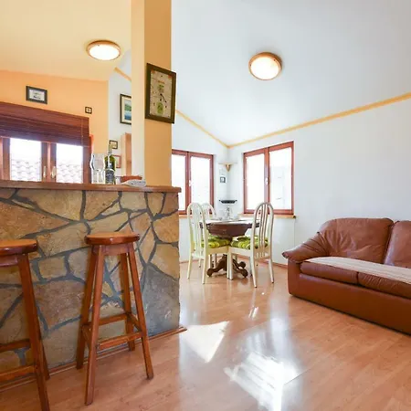 Apartament Pia